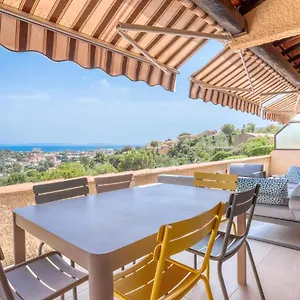  Appartement Superbe T4 -vue Mer- Confort Refait à Neuf!